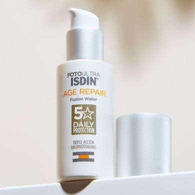 ISDIN FOTO ULTRA AGE REPAIR FUSION WATER SPF 50 Parapharmacie prix Maroc