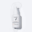 Texture fluide légère du Vichy Capital Soleil UV-Age Daily SPF50+ 40 ml