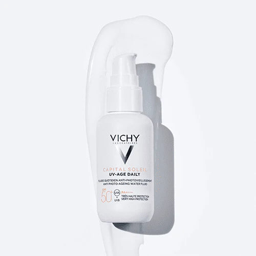 Texture fluide légère du Vichy Capital Soleil UV-Age Daily SPF50+ 40 ml